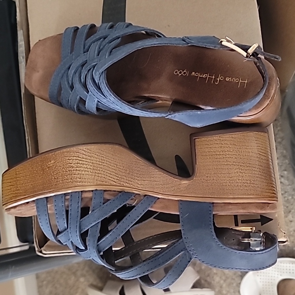 Denim Blue comfortable sandals by House of Harlow.  Size 9 .. chunky